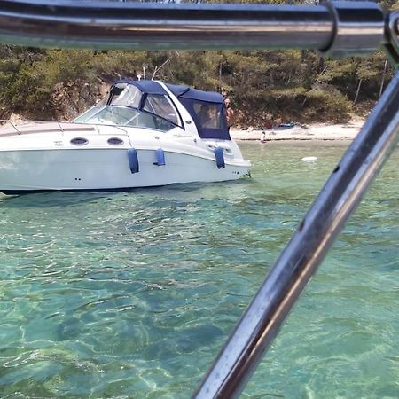 Hebergement Insolite Sur Un Bateau A Quai Hotel La Londe-les-Maures Exterior photo