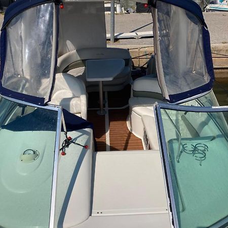 Hebergement Insolite Sur Un Bateau A Quai Hotel La Londe-les-Maures Exterior photo